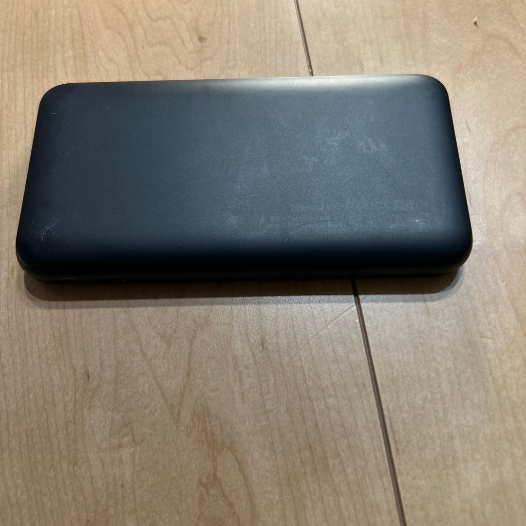 Speed Wi-Fi DOCK 5G 01 本体と取扱説明書