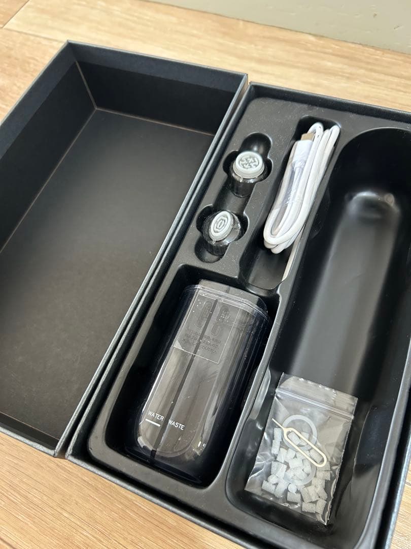 NIPLUX 毛穴吸入器