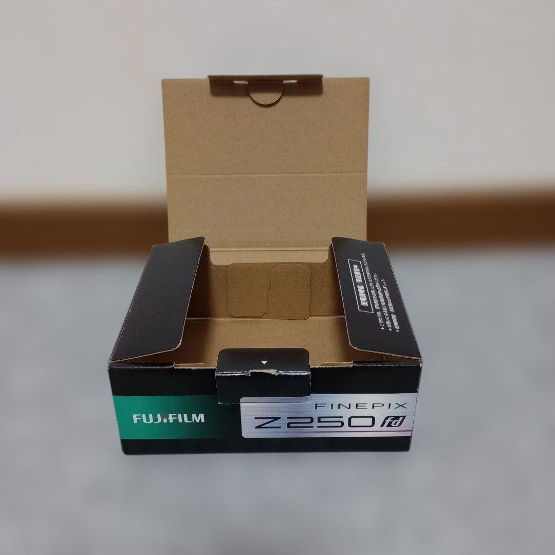 FUJIFILM FinePix Z250fd デジカメ 付属品完備 動作確認済