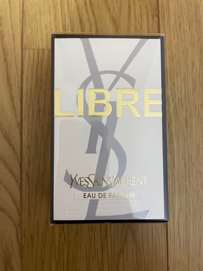 イヴサンローランオードパルファム30ml 未開封
