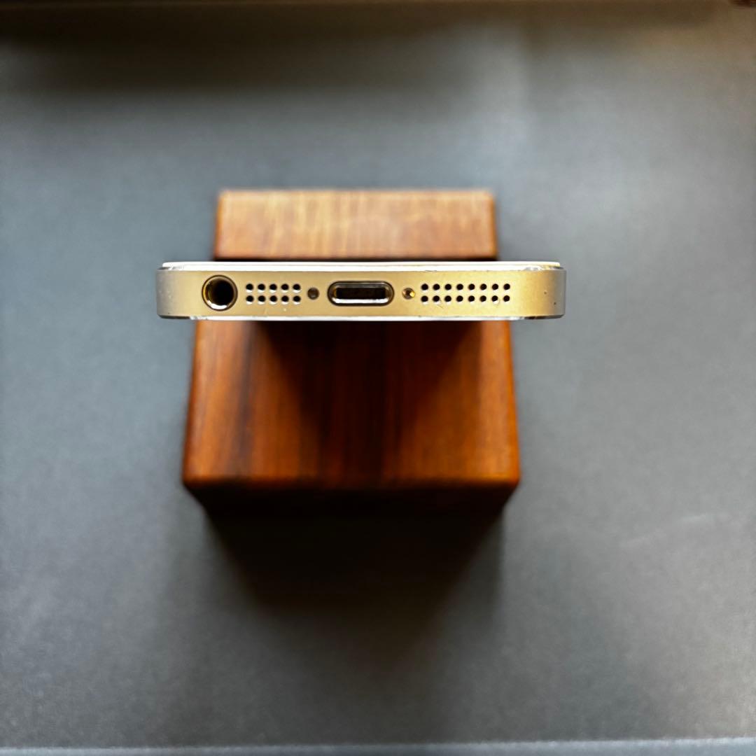 ✨バッテリー新品交換済 : 美品✨Apple iPhone 5s Silver