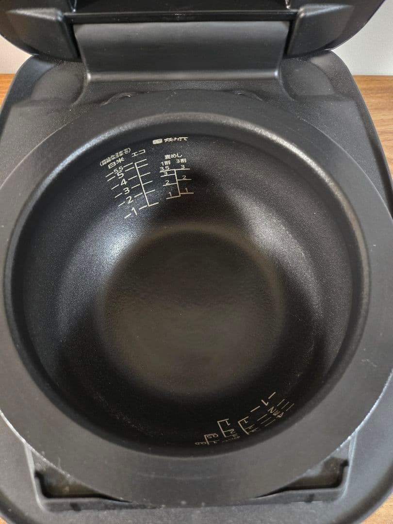 美品　タイガー 土鍋圧力IH炊飯ジャー