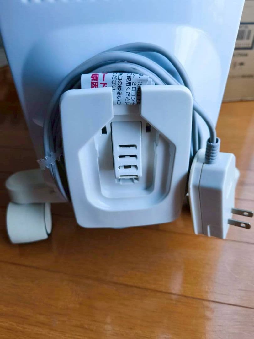 【値下げ】4〜10畳【デロンギ】オイルヒーター　節約　暖房　チャイルドロック