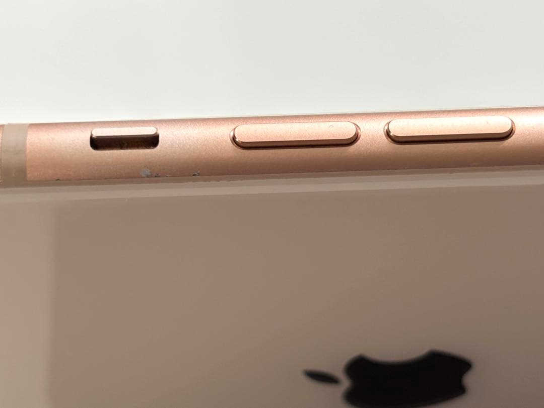 Apple iPhone 8 Plus ゴールド 【SIMロック解除済み】