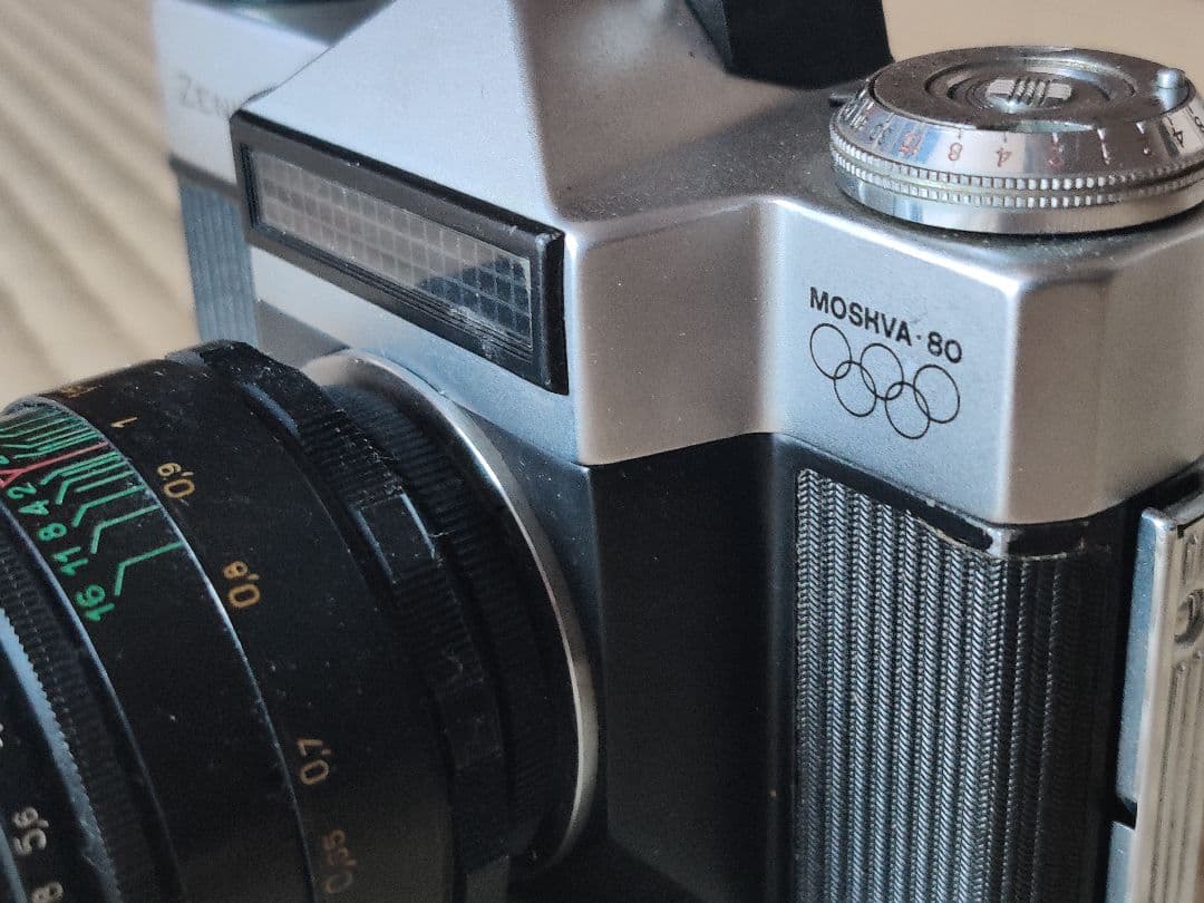 レア ZENIT-E MOSKVA 80 + HELIOS 44 2 58/2