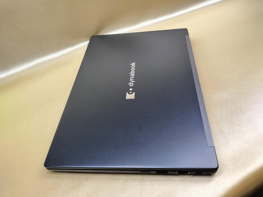 東芝　Dynabook G83/KW　高性能　2023年モデル(K-204)