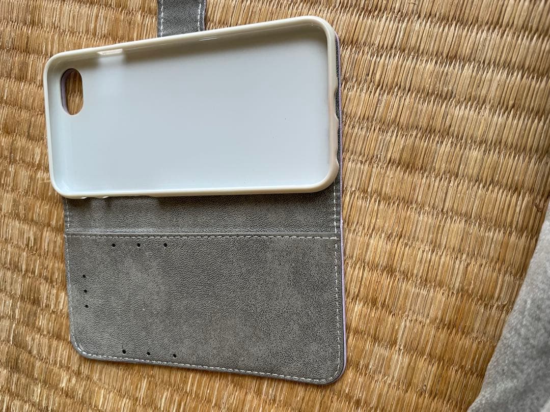 iPhone 8 美品　　ケース　保護フィルム　おまけ付き　SIMフリー