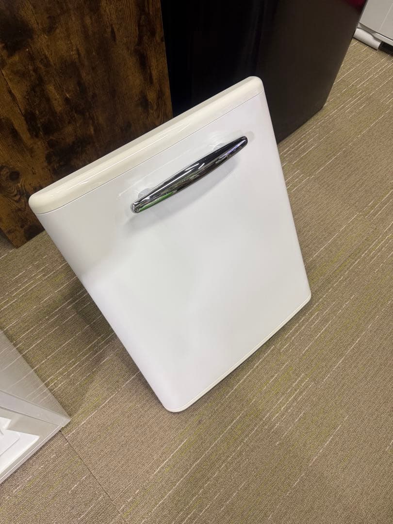 【美品】イーアングル 149L 冷凍冷蔵庫　ANG-RE151-A1