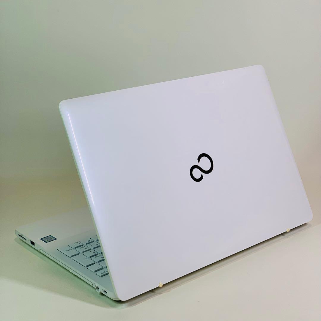 Core i7✨SSD1TB✨32GB✨カメラ✨オフィス✨富士通✨ノートパソコン