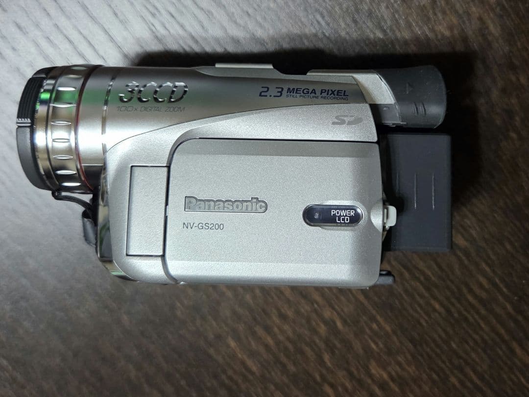 Panasonicデジタルビデオカメラ　 NV-GS200K-S 付属品有り