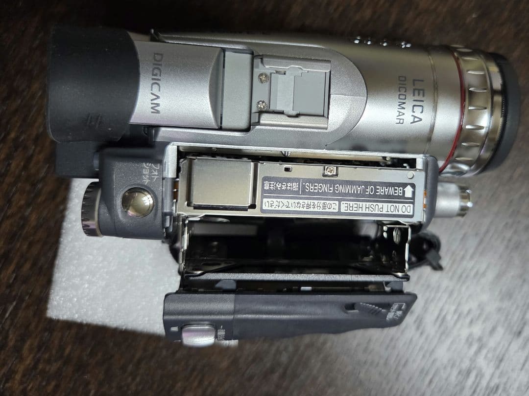 Panasonicデジタルビデオカメラ　 NV-GS200K-S 付属品有り