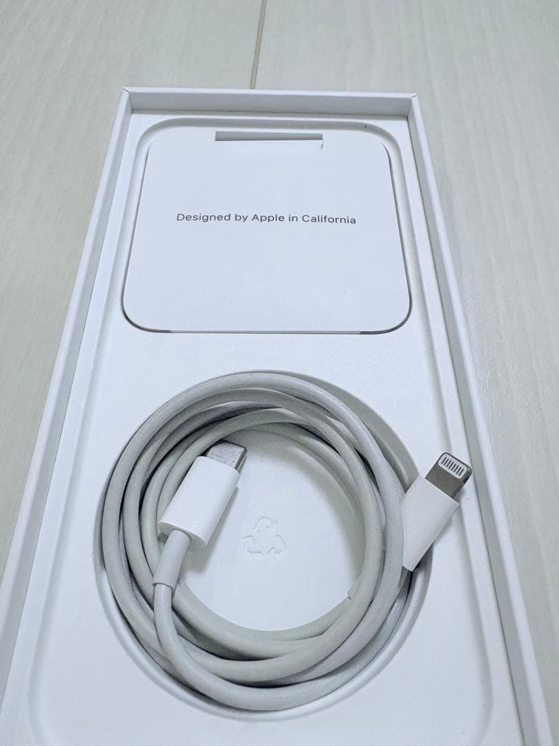 【くらもち】iPhone 12128GB ホワイ ト箱・ケース2個