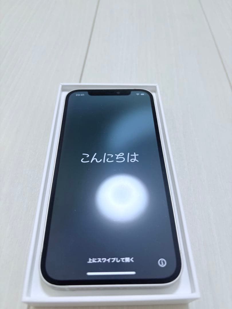【くらもち】iPhone 12128GB ホワイ ト箱・ケース2個
