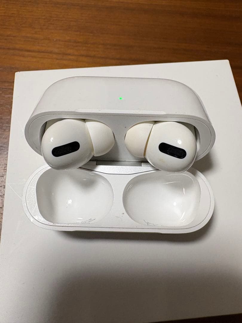 AirPods Pro 第1世代　イヤホン　アップル　ノイズキャンセリング　箱付