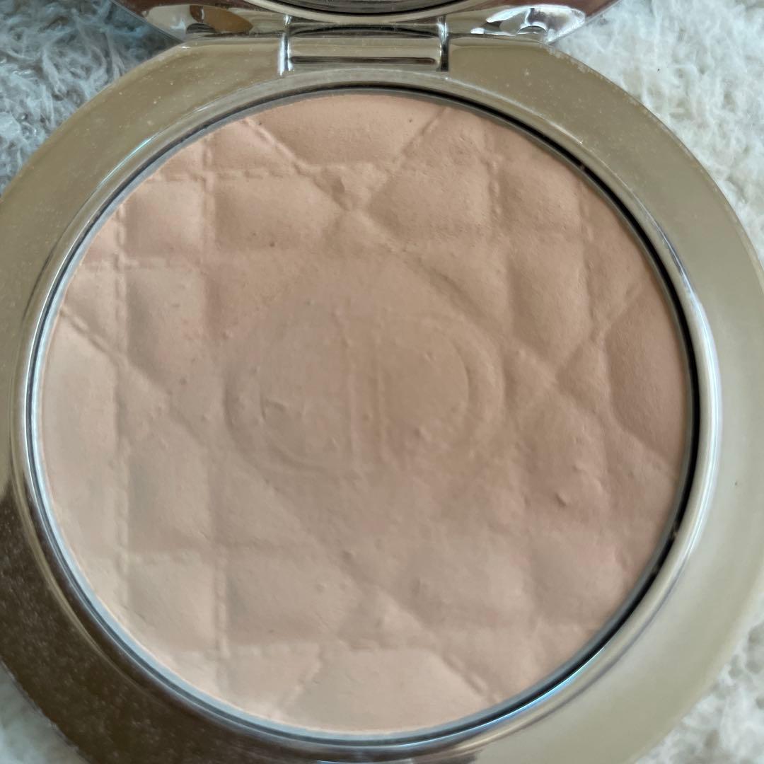 Dior Forever Nude Matte Filter 01 フローラル