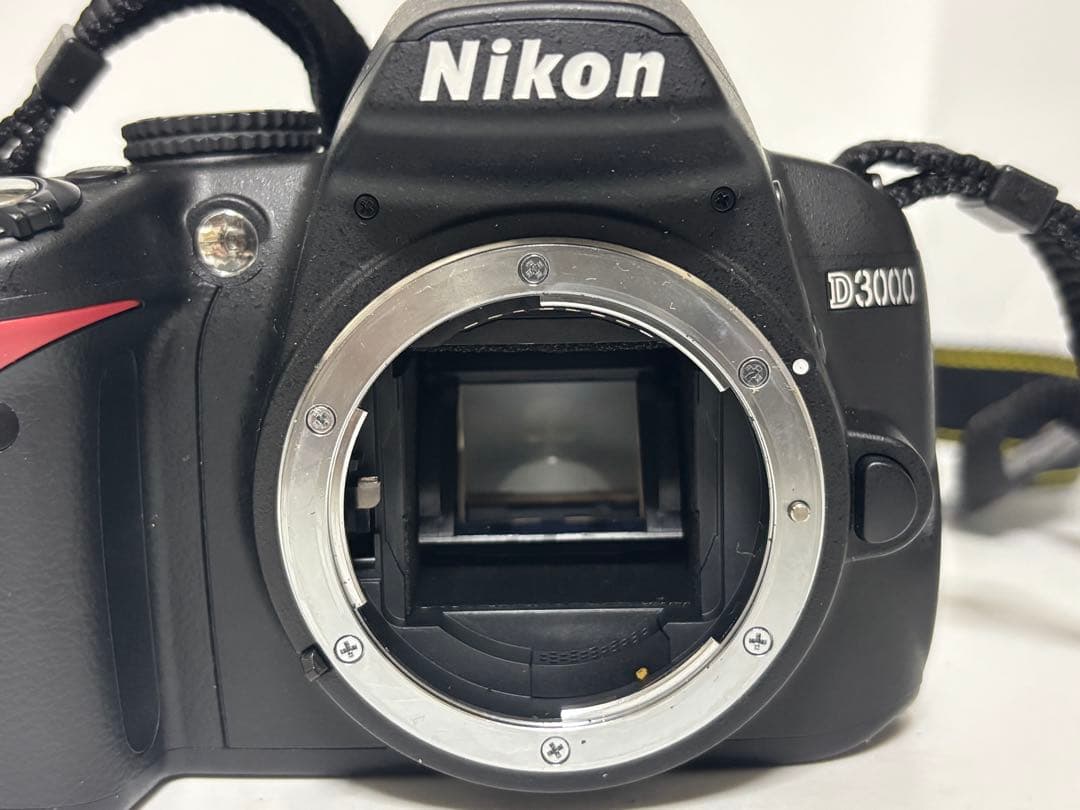 【美品】Nikon ニコン D3000 ボディ