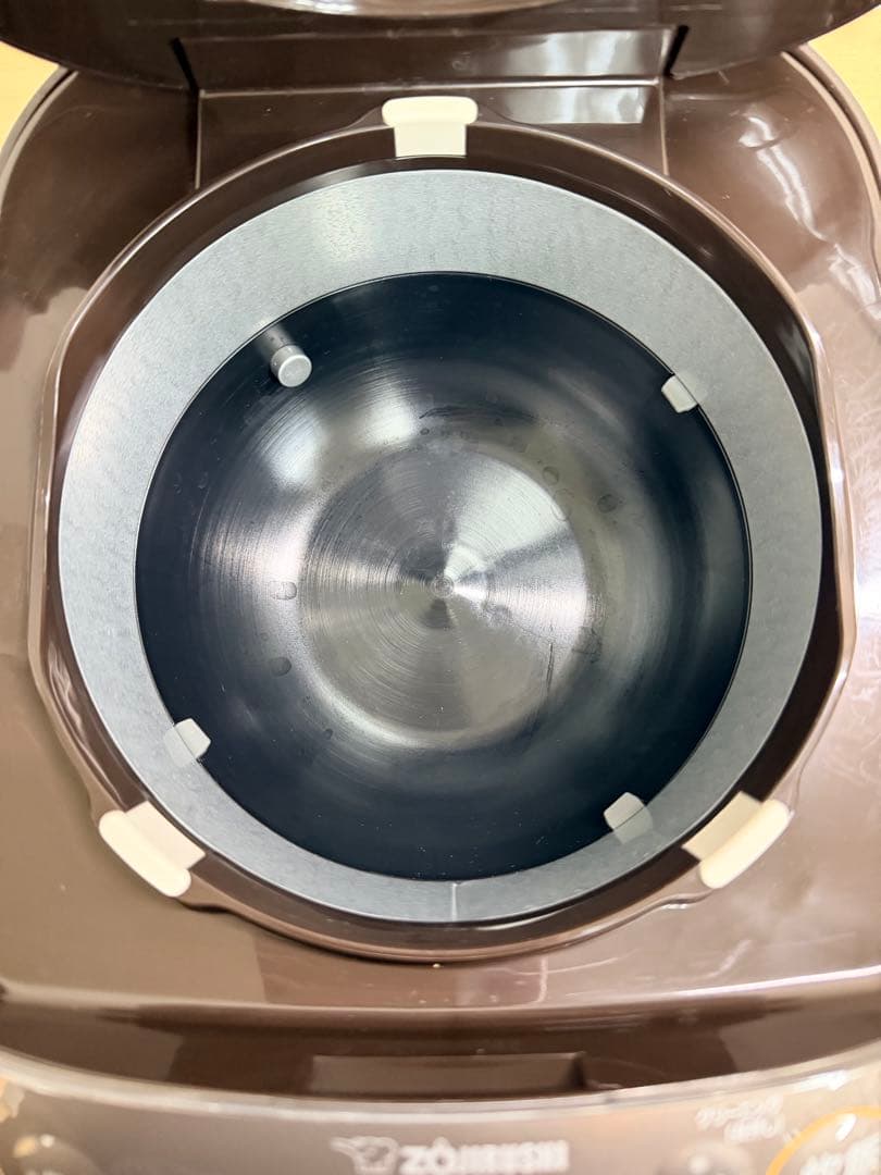 象印 ZOJIRUSHI NP-GK05 IH炊飯器 3合炊き 2022年製