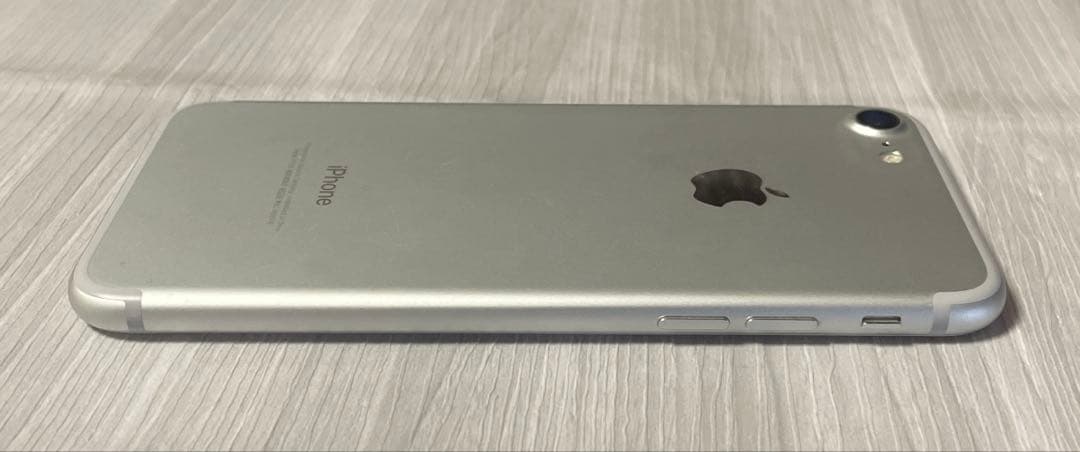 バッテリー93%美品SIMフリー iPhone7 32GB