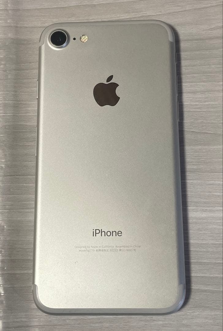 バッテリー93%美品SIMフリー iPhone7 32GB