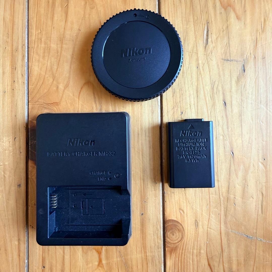 【美品】Nikon Z fc Kit 本体、レンズ一式、撮影枚数提示