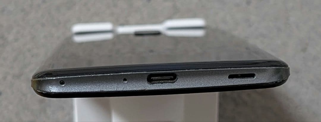 スマートフォン本体 Sharp Aquos Zero2 256GB