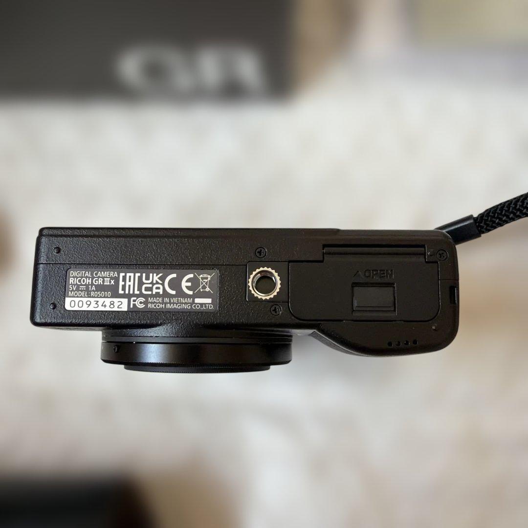 【極美品】RICOH GRⅢx ショット数435回 おまけ付フルセット