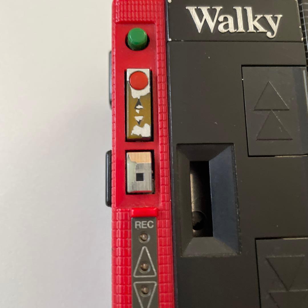 TOSHIBA カセットWALKMAN Walky ラジオ付 昭和