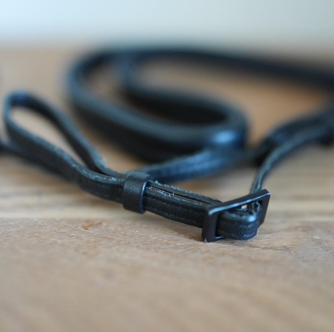 objects.io レザーカメラストラップ 付属品完備 ブラック