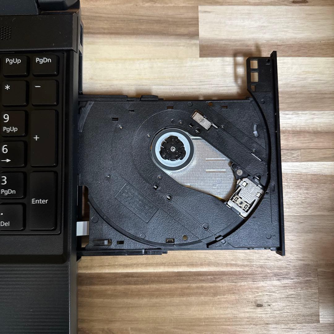新型2022年式‼️LIFEBOOK☘️15.6型☘️FHD☘️第12世代☘️ノートPC