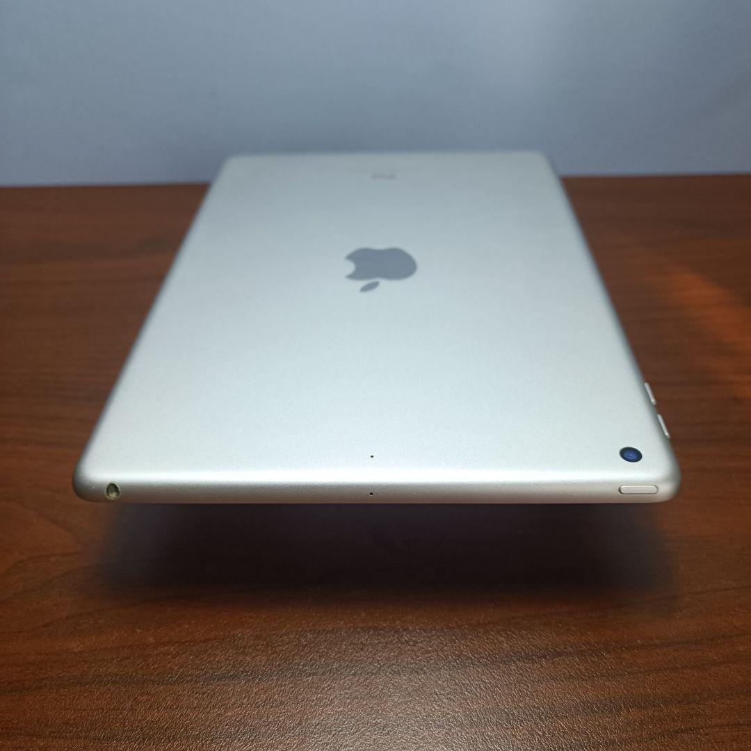 (美品) iPad 9.7 第6世代 WiFi 128GB キーボードカバー付き
