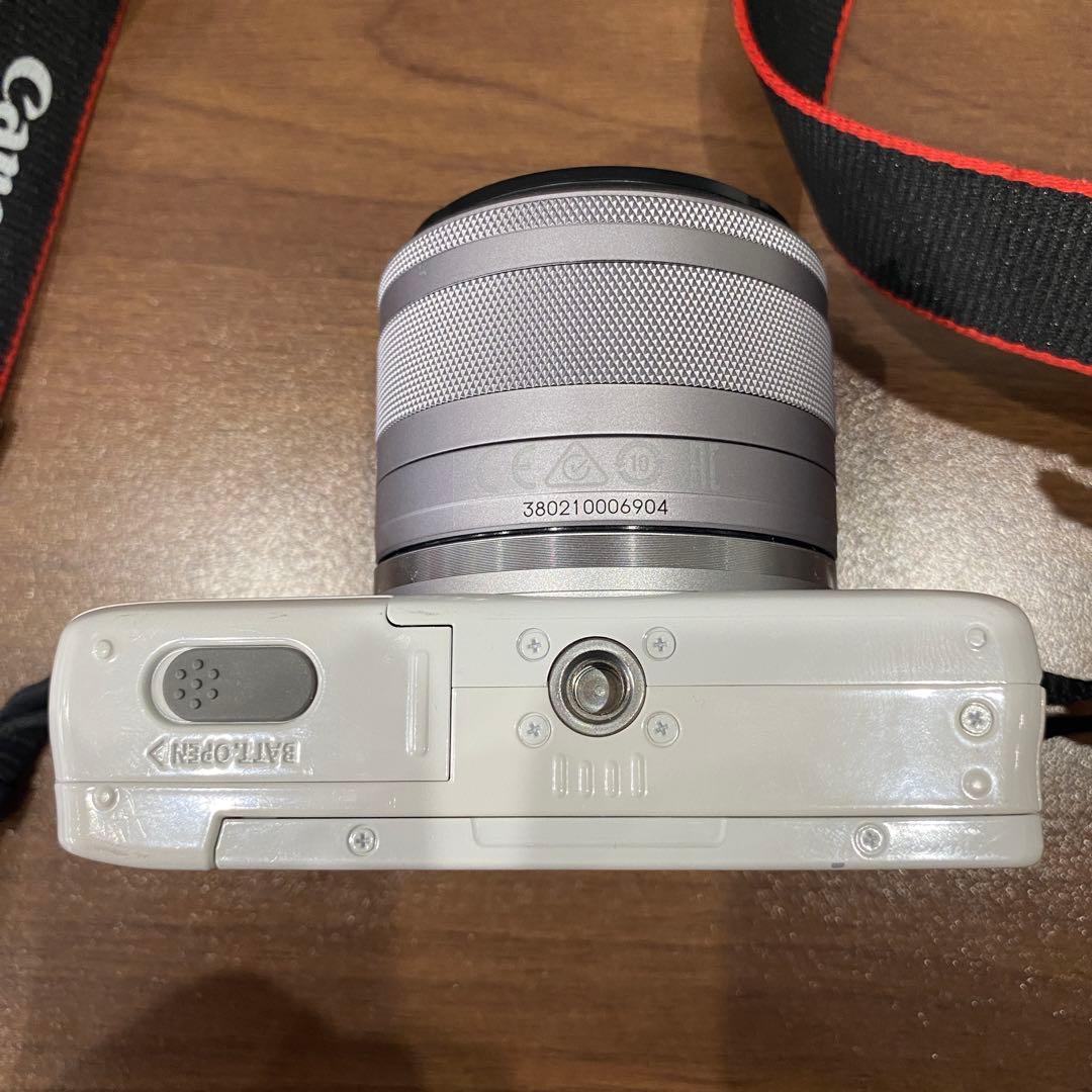 【Canon】キャノン　EOS M10 ホワイト EF-M 15-45mm