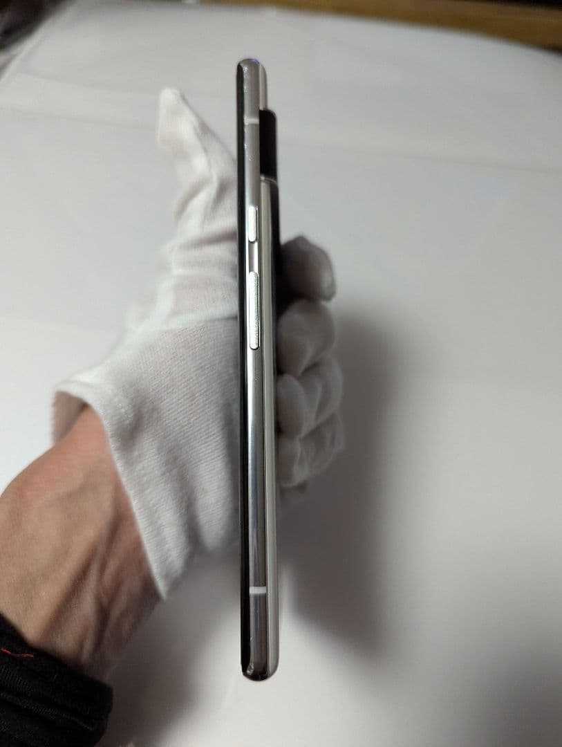 Google Pixel 6 Pro 本体 SIMフリー 右側上部に液漏れ有り