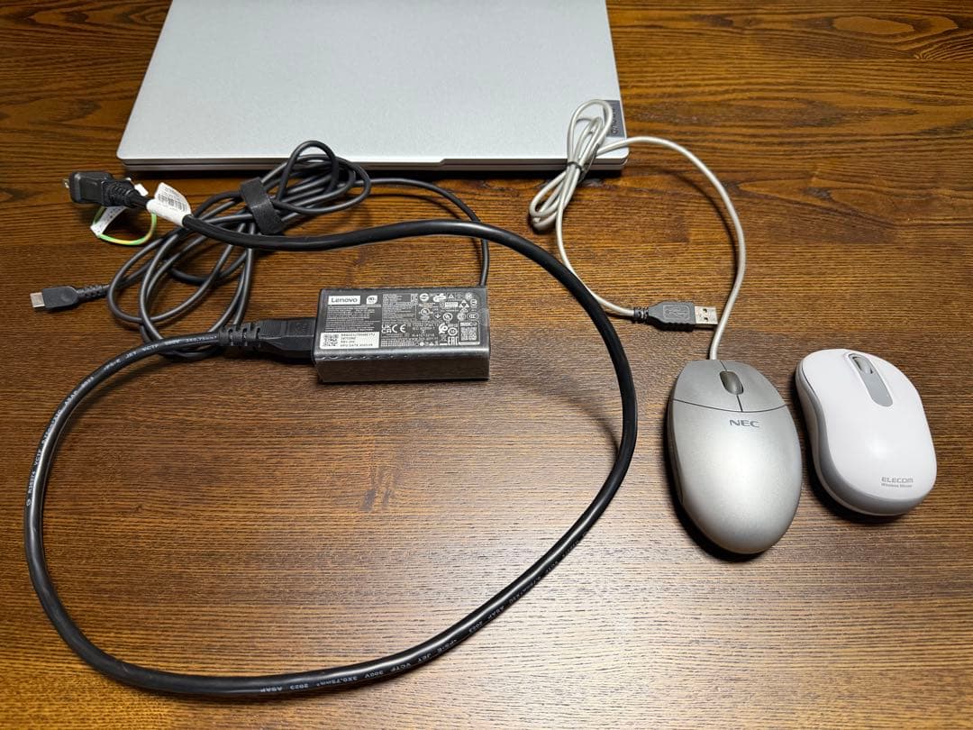 Lenovo ノートパソコン IdeaPad Slim5 Light Gen8