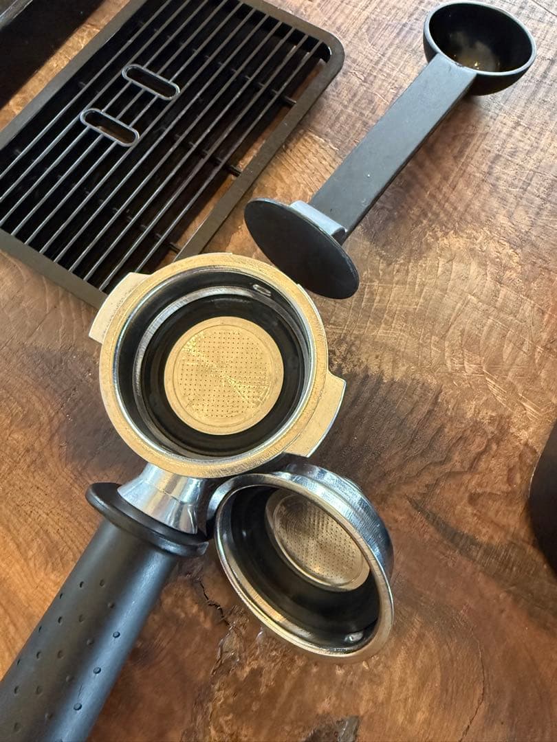 De'Longhi EC235J エスプレッソマシン ブラック