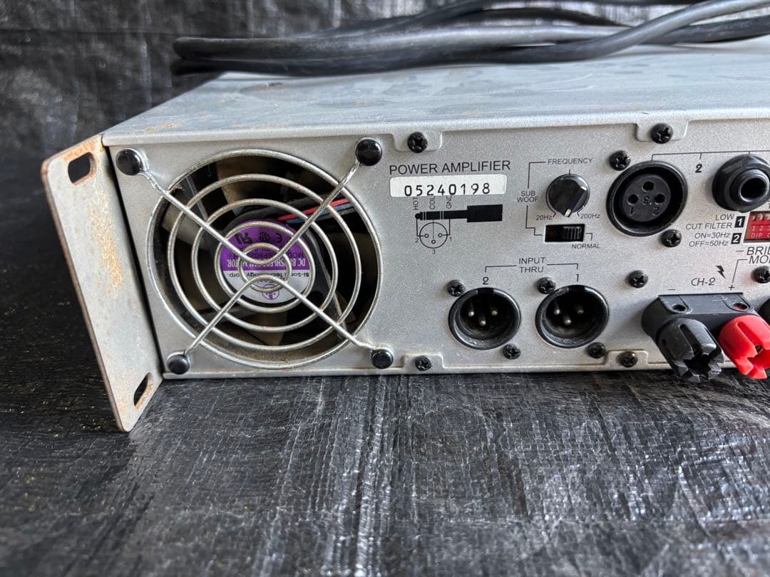 V3000 plus パワーアンプ American Audio 1
