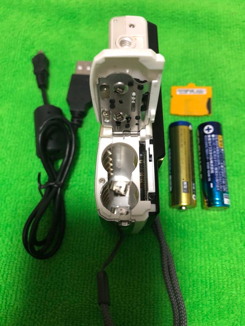 OLYMPUS コンパクトデジタルカメラ 12メガピクセル