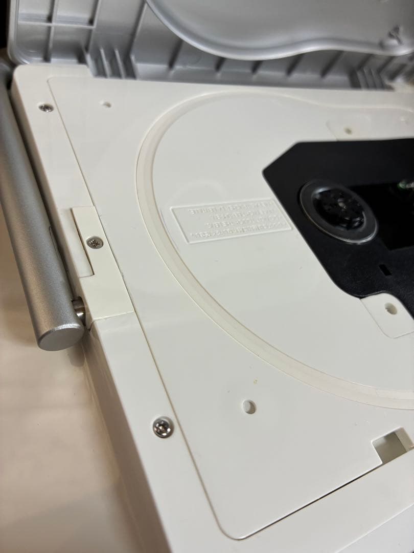 TOSHIBA ポータブルブルーレイプレーヤー SD-BP1000WP