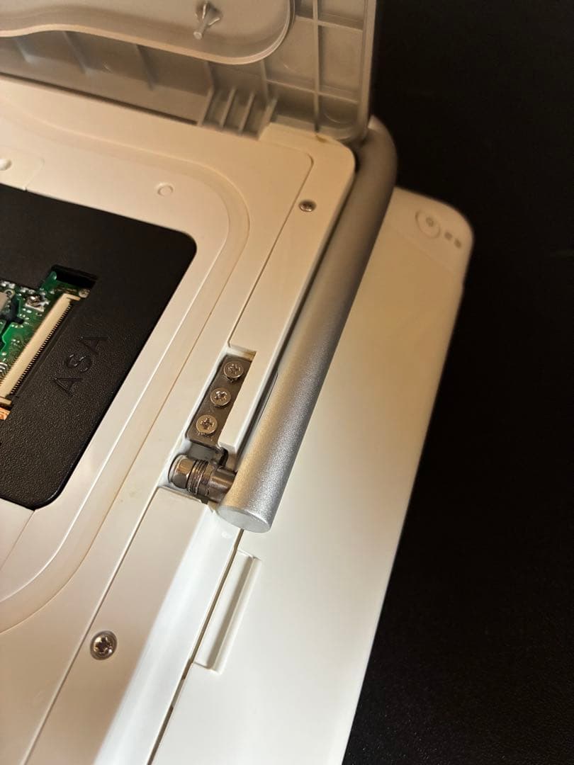 TOSHIBA ポータブルブルーレイプレーヤー SD-BP1000WP