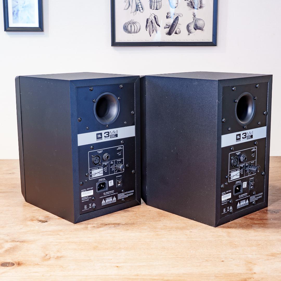 Maru様　人気のパワードモニタースピーカー！JBL 305P Mk2 ペア