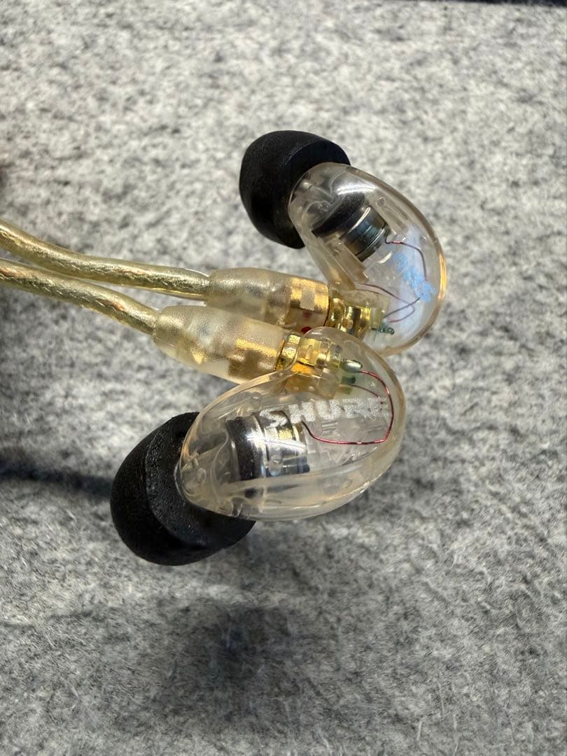 【付属品完備】SHURE SE215 クリア 高遮音性イヤホン【動作確認済】