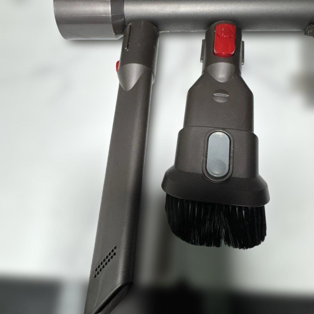 Dyson V7 Slim 動作確認済 簡易清掃済 付属品一式！ 【A-126】