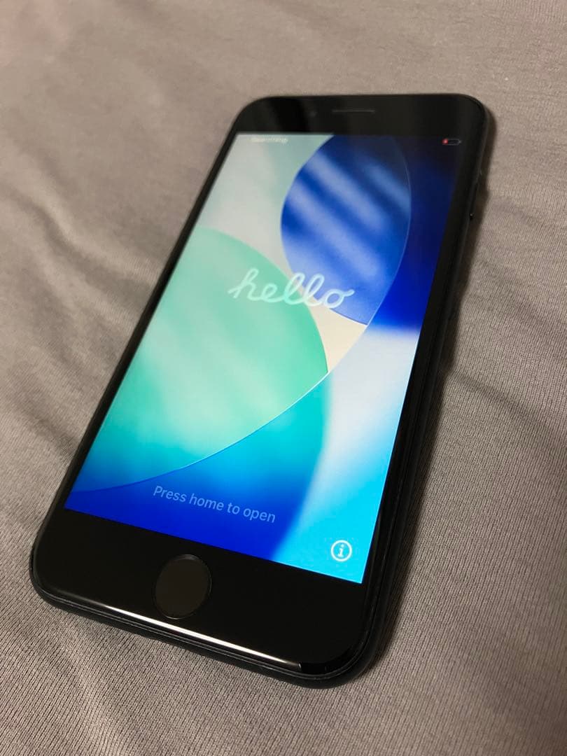 ぱ*。様 美品 バッテリー100% iPhone SE (第3世代) 64GB