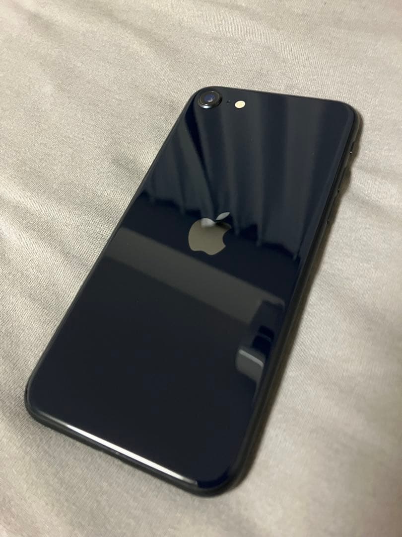 ぱ*。様 美品 バッテリー100% iPhone SE (第3世代) 64GB