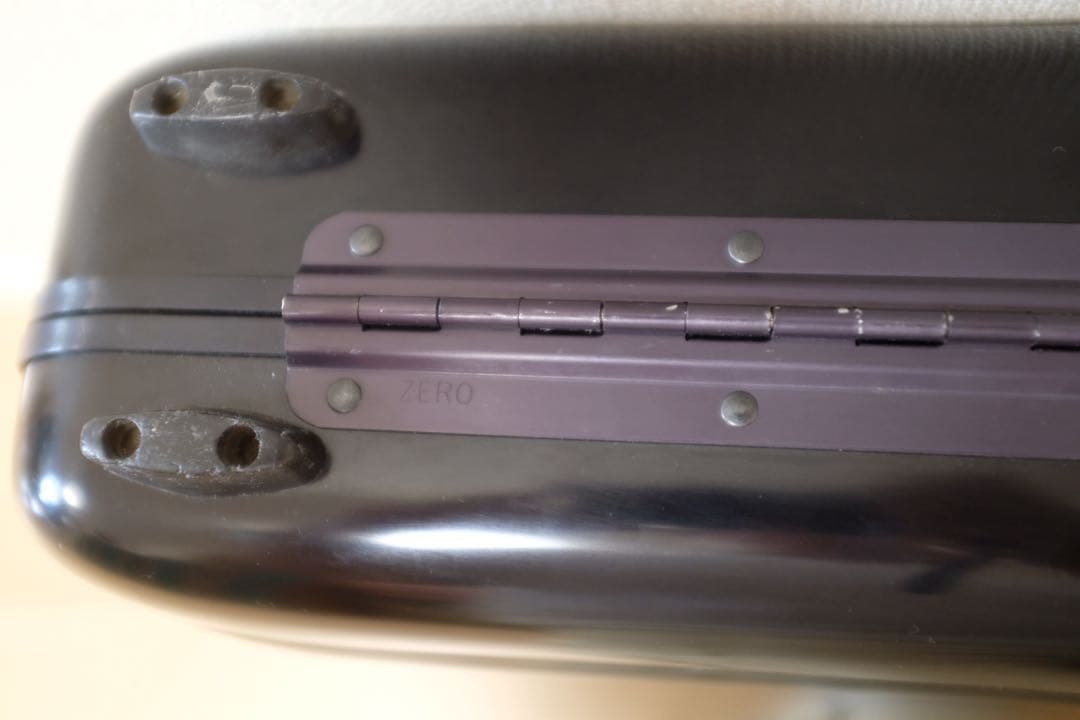 ZERO HALLIBURTON E4 セキュリティケース ブラック
