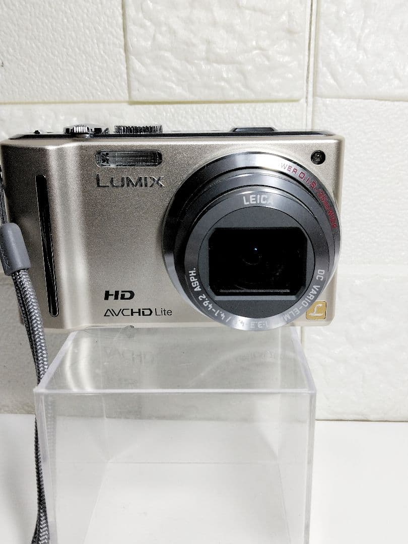 【美品】デジタルカメラ　Panasonic LUMIX DMC-TZ10