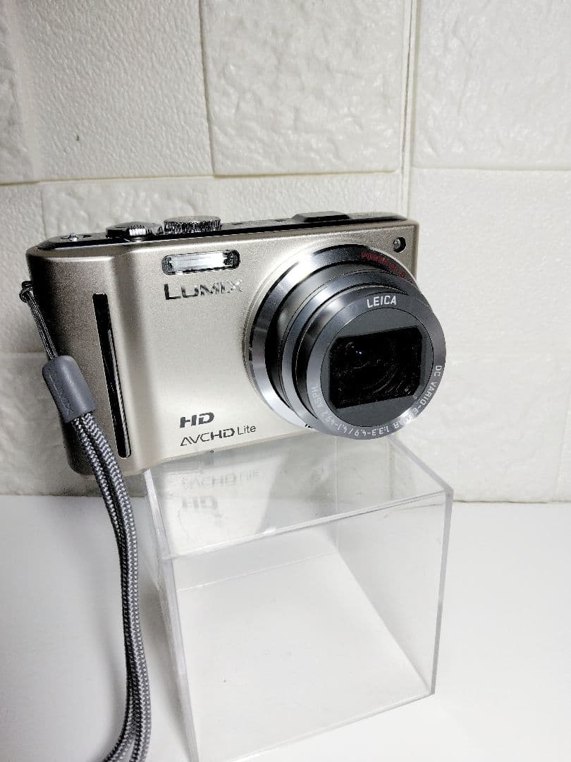 【美品】デジタルカメラ　Panasonic LUMIX DMC-TZ10