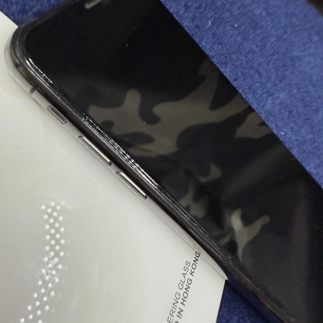 I*m様 アップルストア購入. iPhone -X.256GB.バッテリ100％