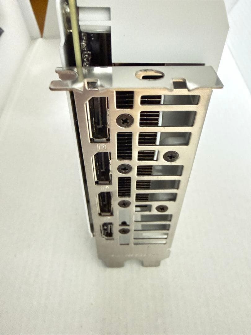 グラフィックボード・グラボ・ビデオカード ASUS Dual Radeon RTX3060 TI 8GB White