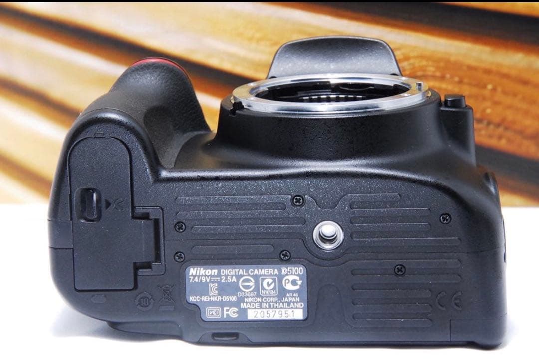 【ショット数 717回】Nikon ニコン　D5100 デジタル一眼　スマホ転送