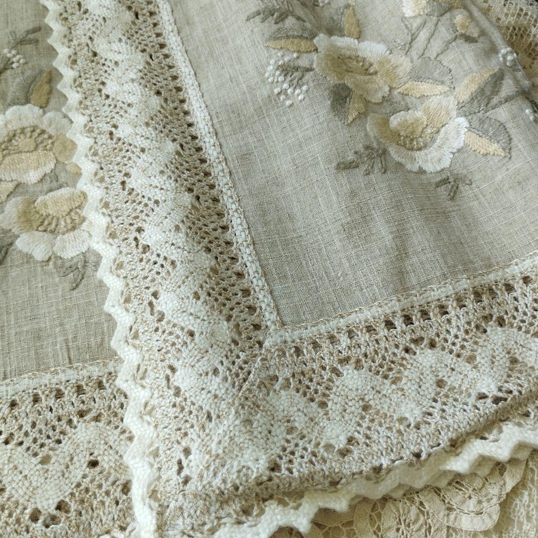 やわらかな色合い フレンチノット刺繍 カロチャ刺繍 混紡リネンクロス